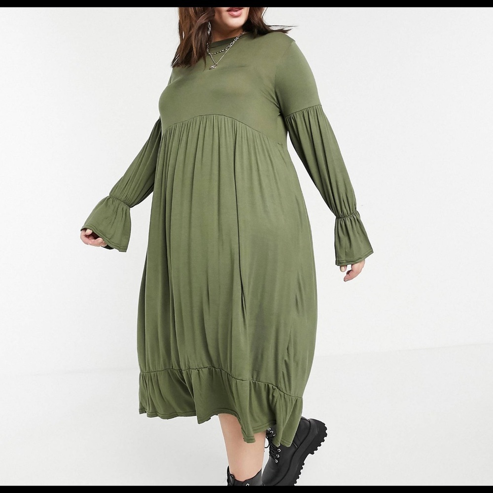 💥SALE 💥Yours - Fluted Sleeve Tiered Maxi Dress - Plus